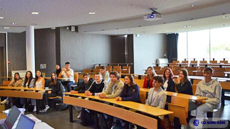 location-salle-conference-vue02-salle-conference-isere.jpg