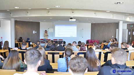 location-salle-conference-vue04-salle-conference-villefontaine.jpg